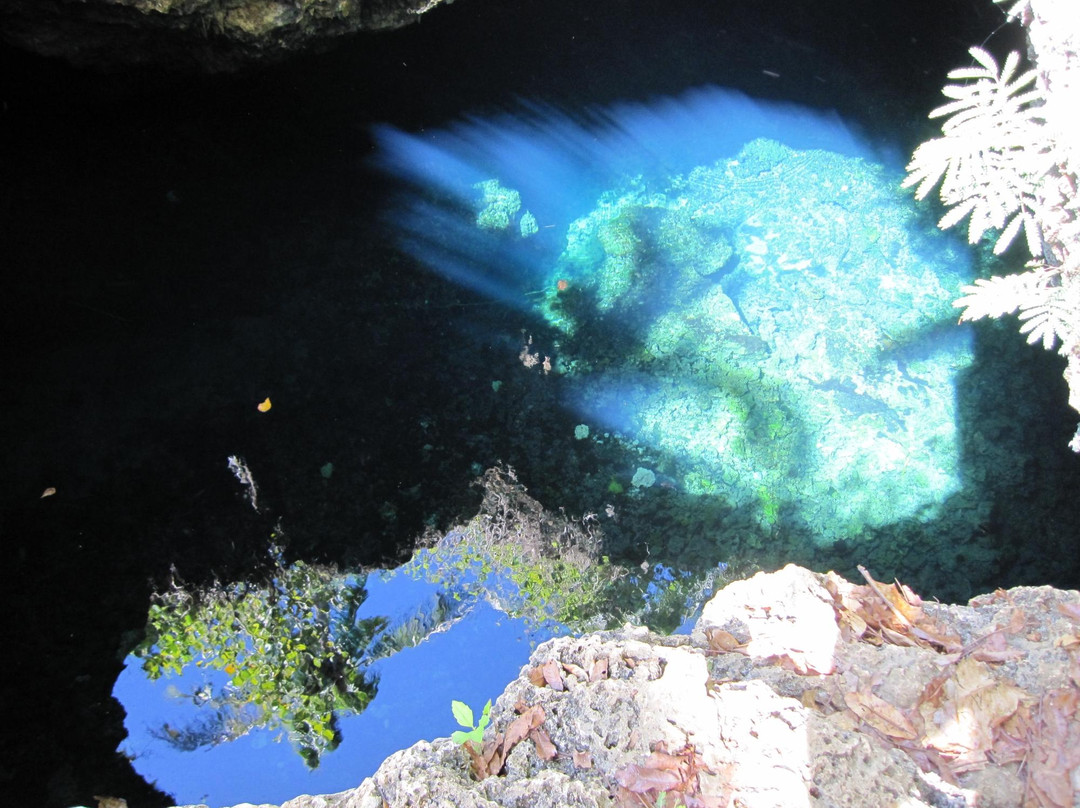 Kaligoon Cave Pool景点图片