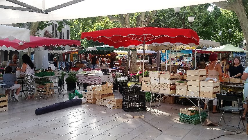 Cassis Market景点图片