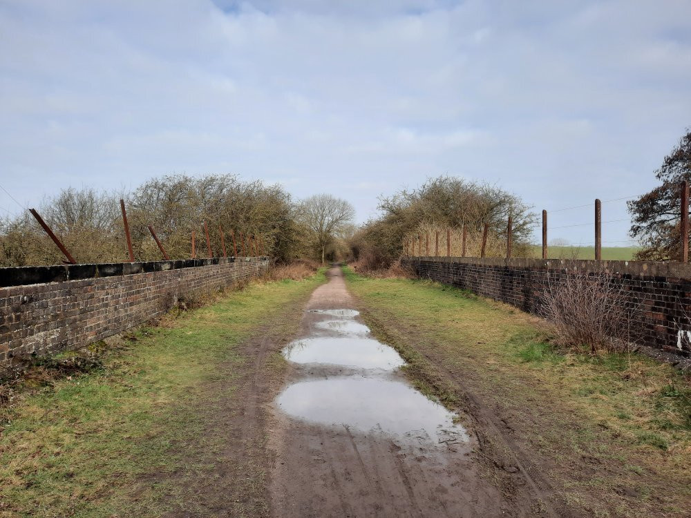 Kelmarsh To Oxendon Rail Walk景点图片