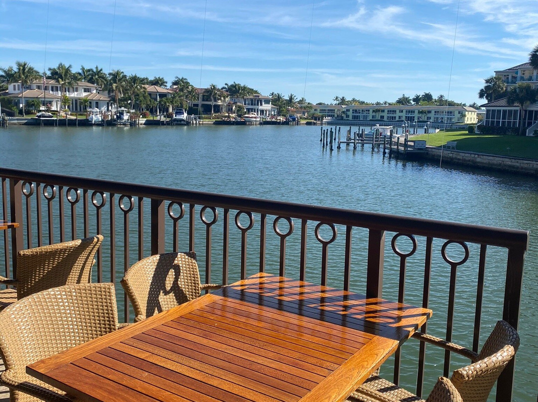 威尼斯湾村落-那不勒斯必去景点