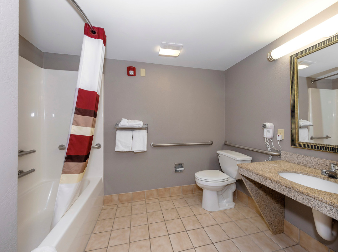 Bremen酒店住宿-Red Roof Inn & Suites Carrollton, GA-West Georgia