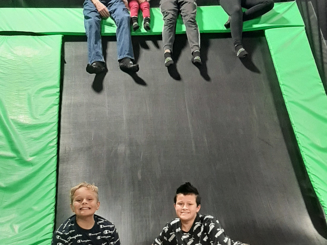 Elevate Trampoline Park景点图片