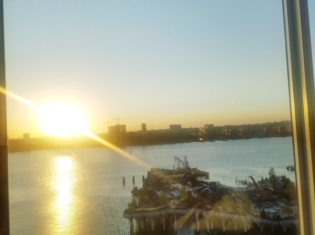 纽约标准酒店主图