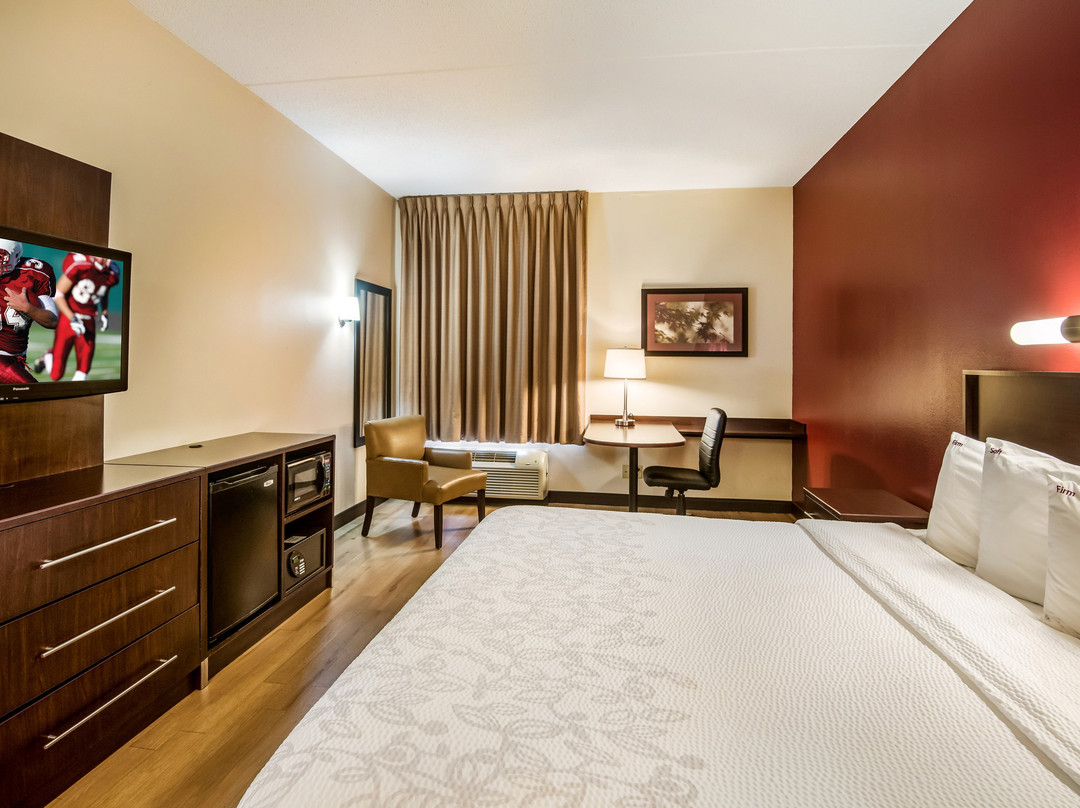 Red Roof Plus+ Henderson主图