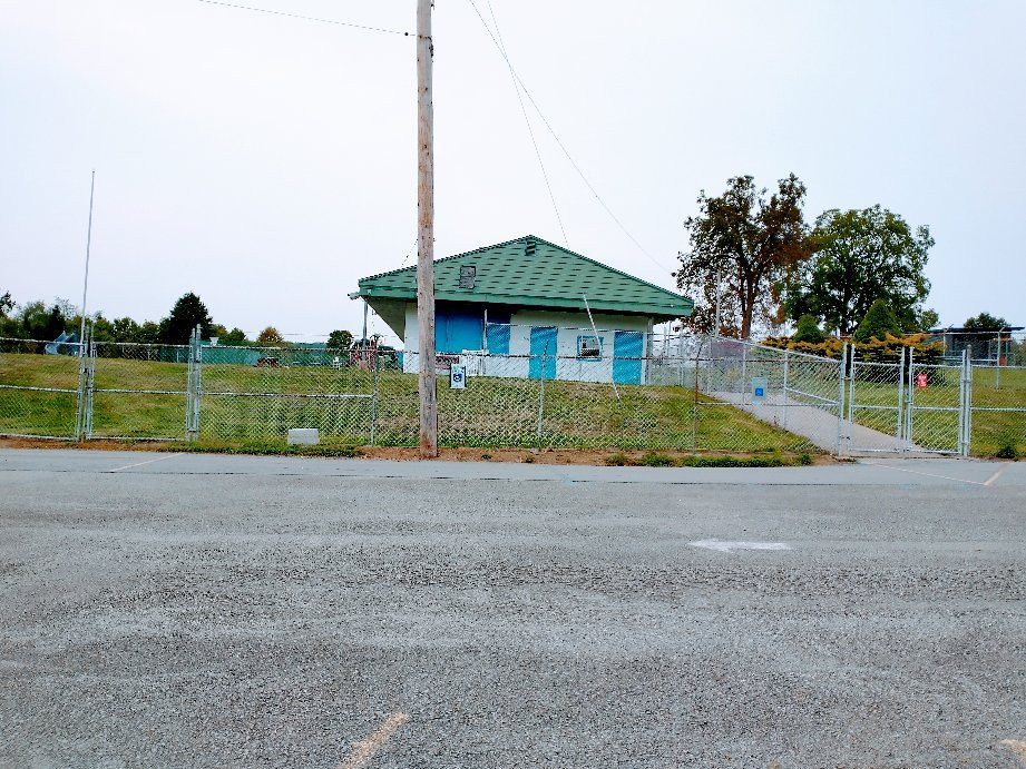 Crabapple Park & Pool-Herminie必去景点