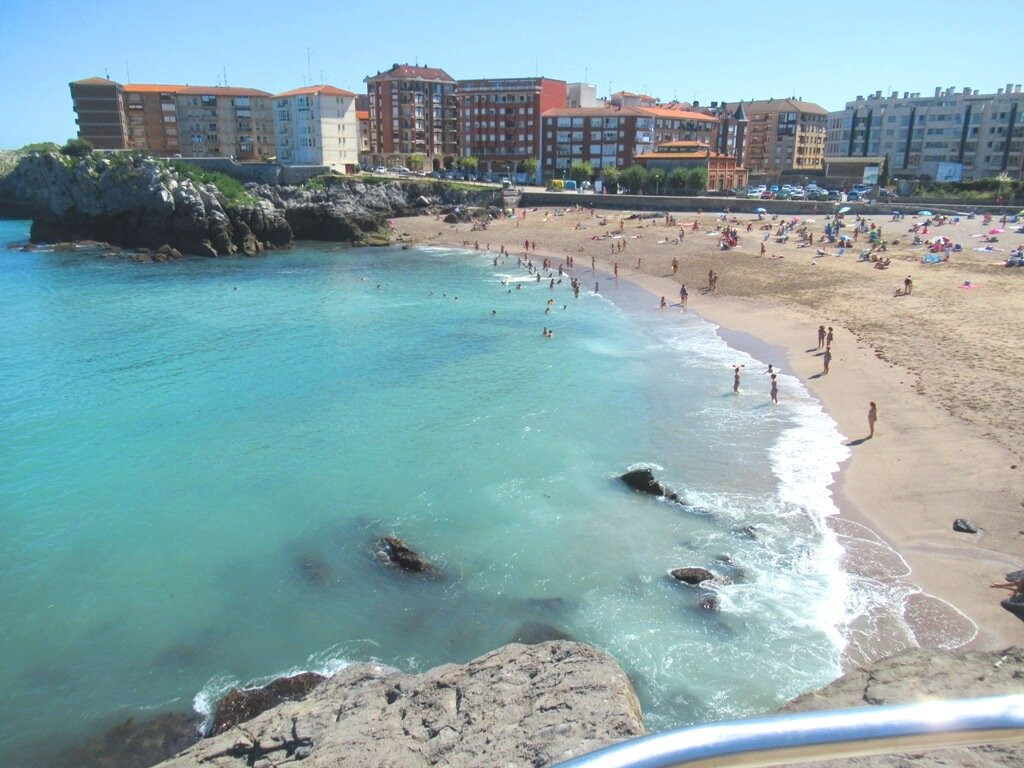 Playa Ostende-Castro Urdiales必去景点