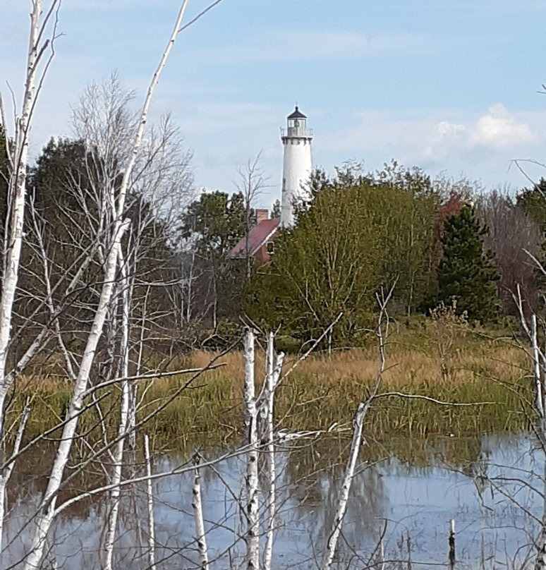 Tawas Point Lighthouse景点图片