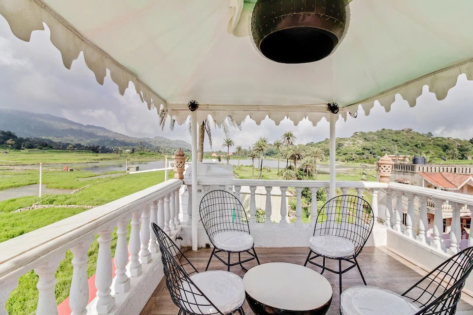 Lake View Villa主图