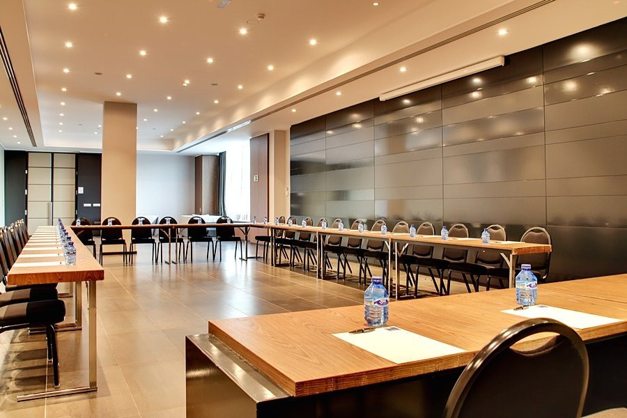 莫斯托雷斯城市酒店主图