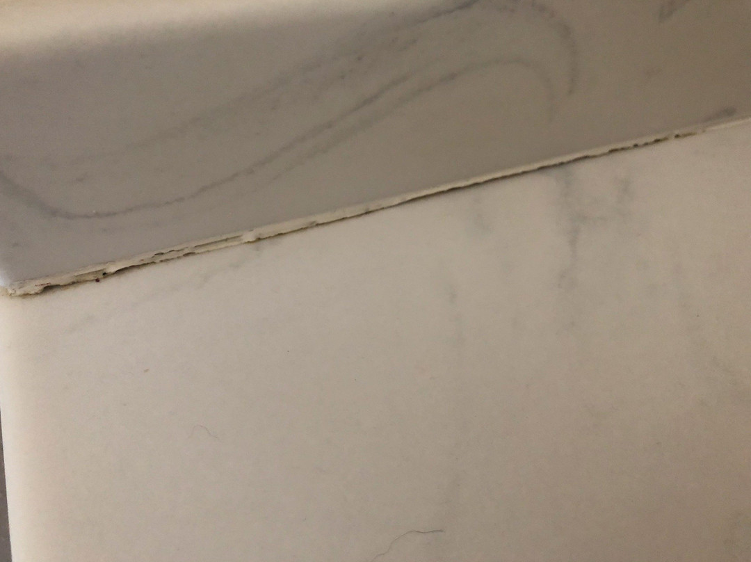 Iron Horse Inn主图