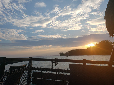 Tiki Taxi-多伦多必去景点