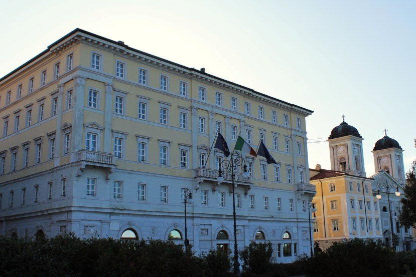 Palazzo del Hotel De La Ville-的里雅斯特必去景点