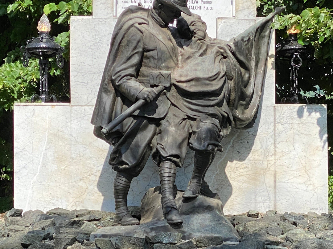 Monumento ai Caduti景点图片