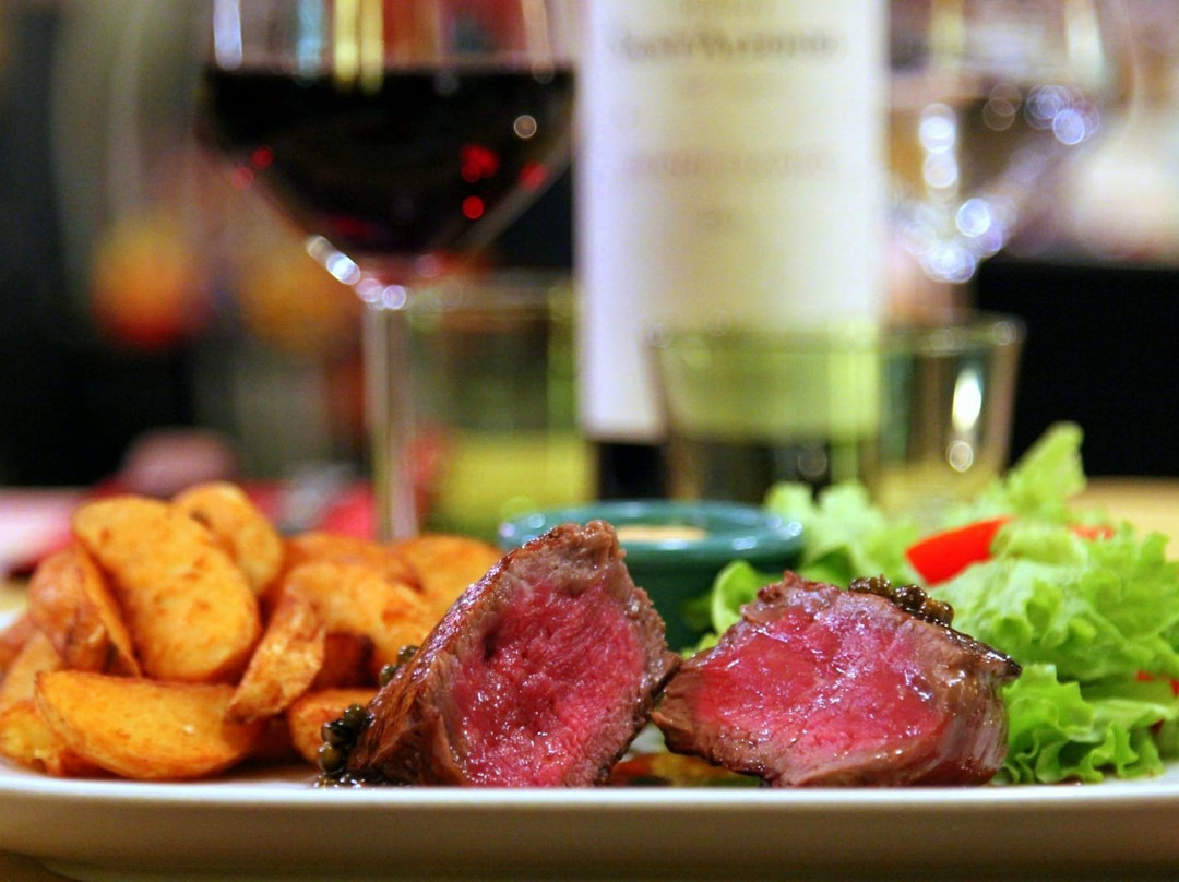 Skuisito Steak House & Wine Bar