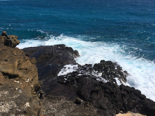 海泉喷口-瓦胡岛必去景点