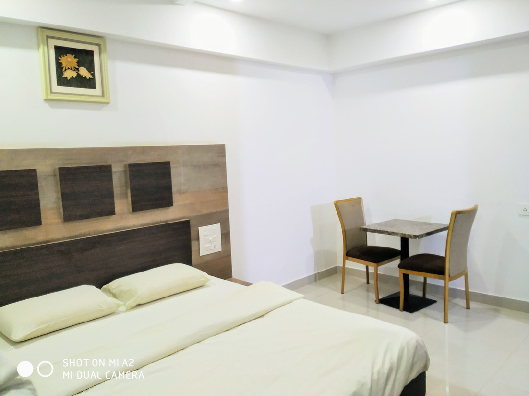 Sahana Orchid Hotel主图