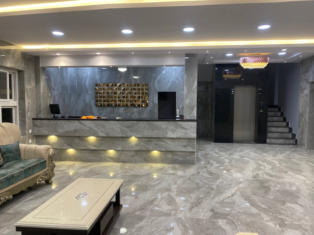 Hotel Sri Pranams Royal Grand