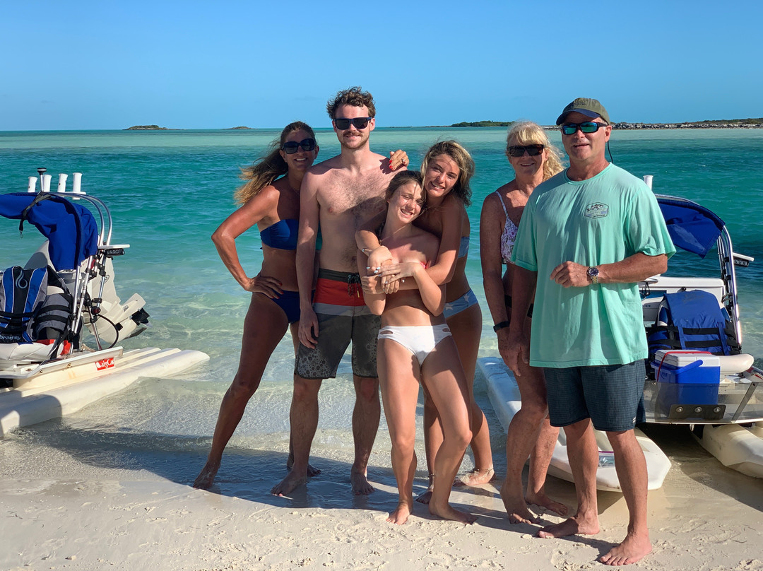 High Wave Tours-普罗维登西亚莱斯必去景点