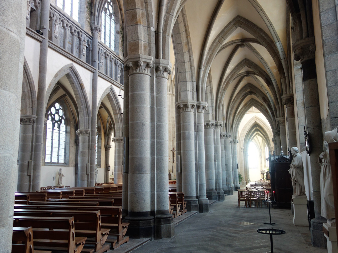 Notre-Dame-des-Champs Church of Avranches景点图片