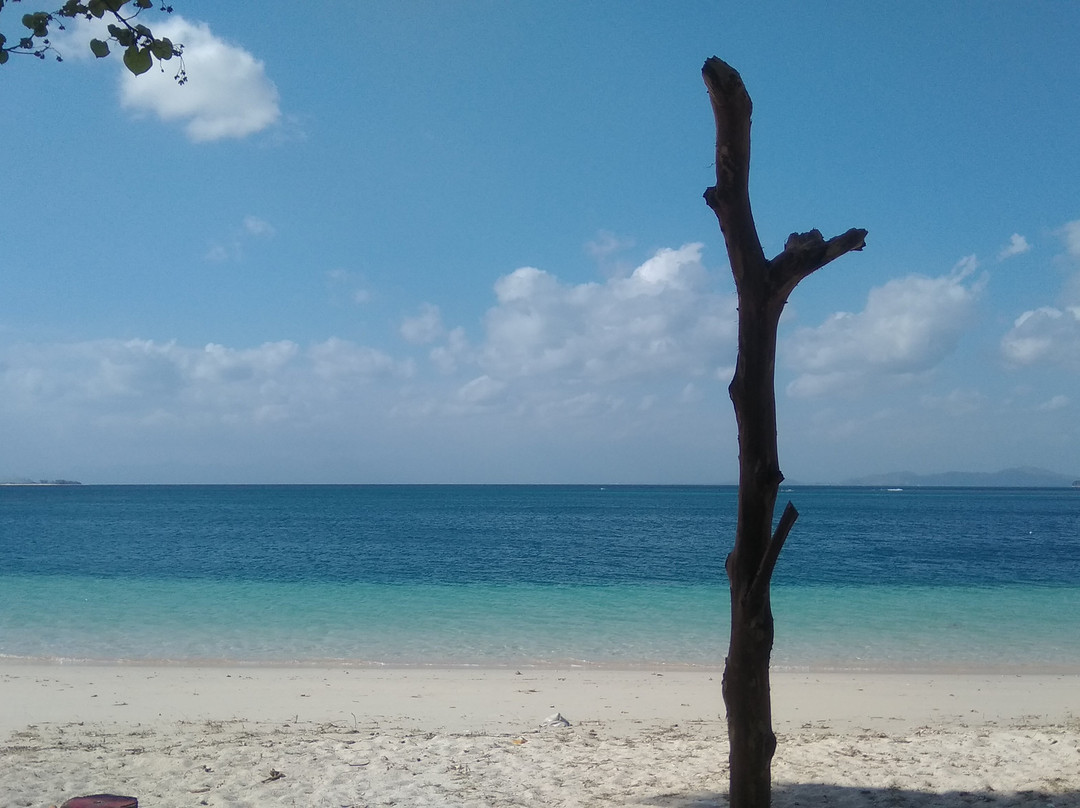 Elak Elak Beach-Desa Sekotong Barat必去景点