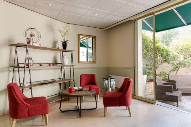 Hôtel Le Cardinal Rueil Centre主图