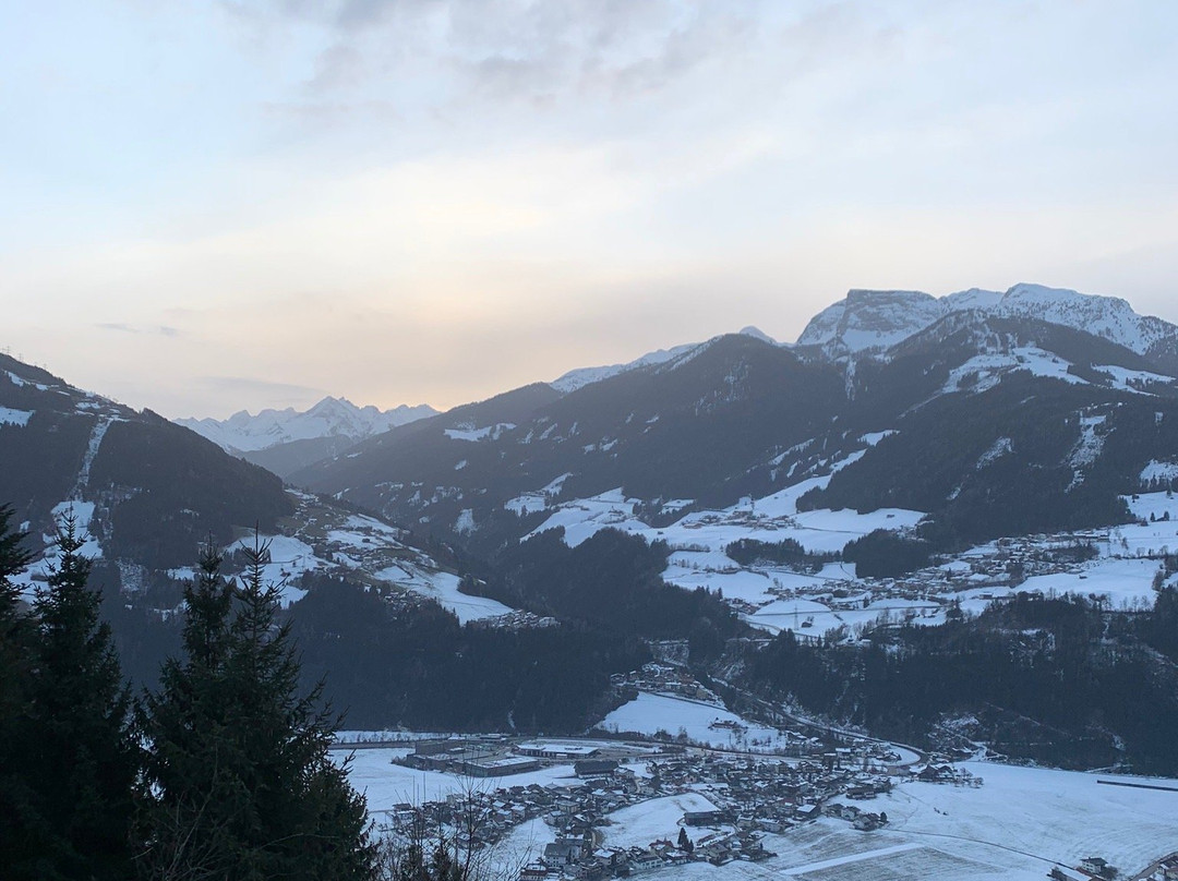 Schulhaus Tirol主图