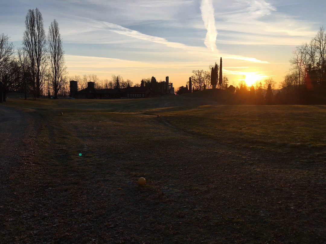 Tenuta Castello - Golf Club Cerrione-Cerrione必去景点
