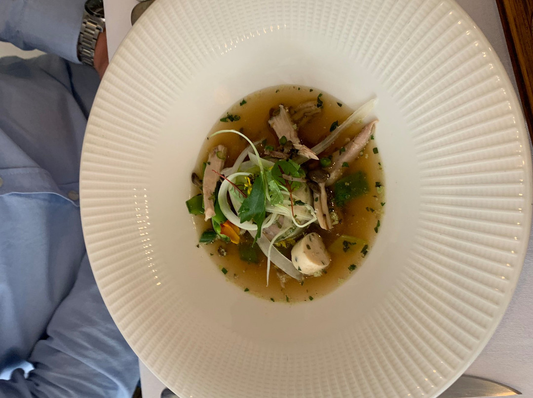 戴尔斯福德湖畔别墅酒店主图