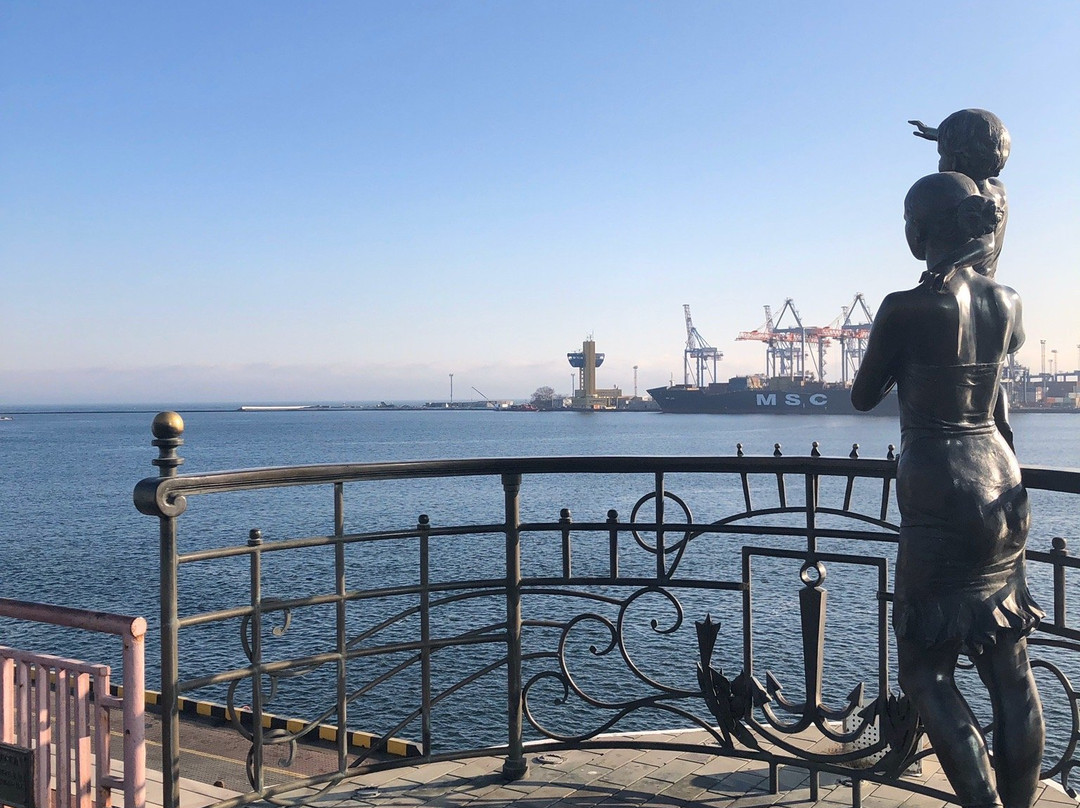 Sailor`s Wife Monument-敖德萨必去景点