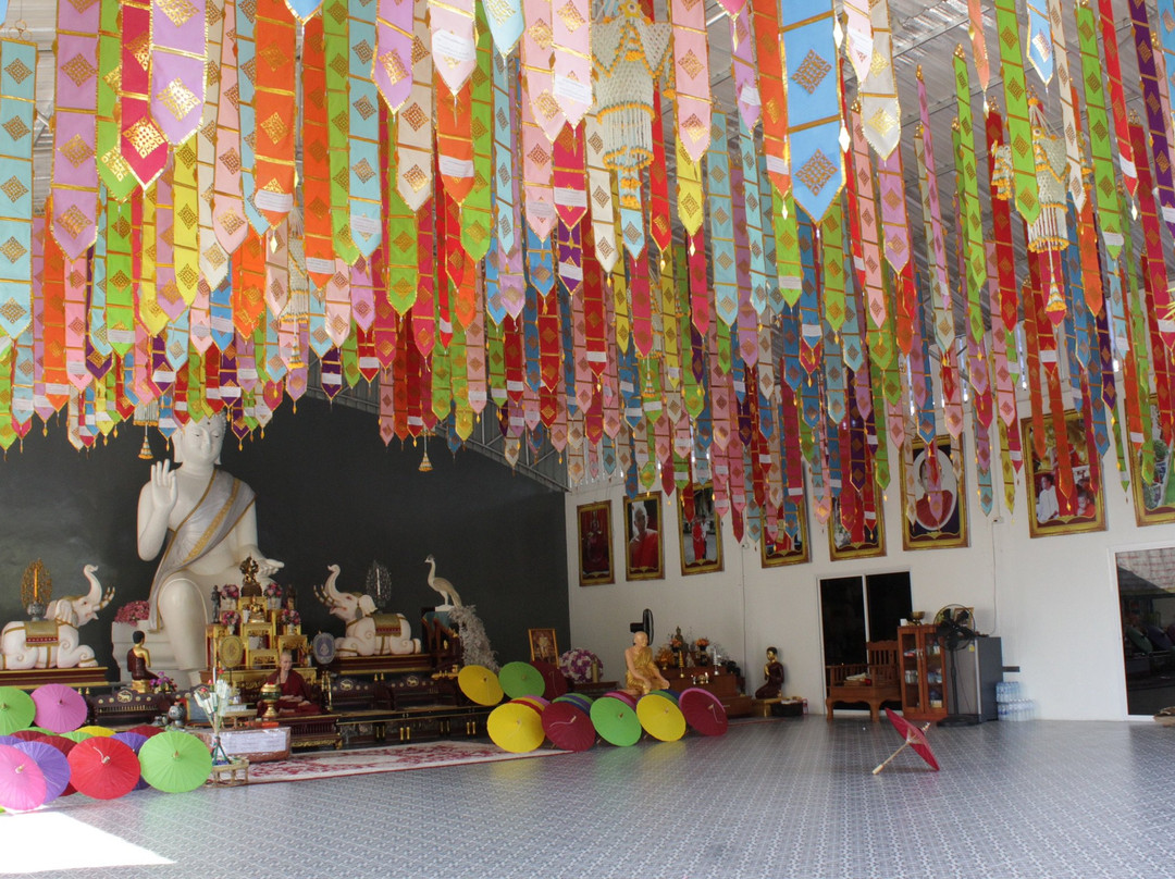 Wat Phranon Mee Pukha-山甘烹必去景点