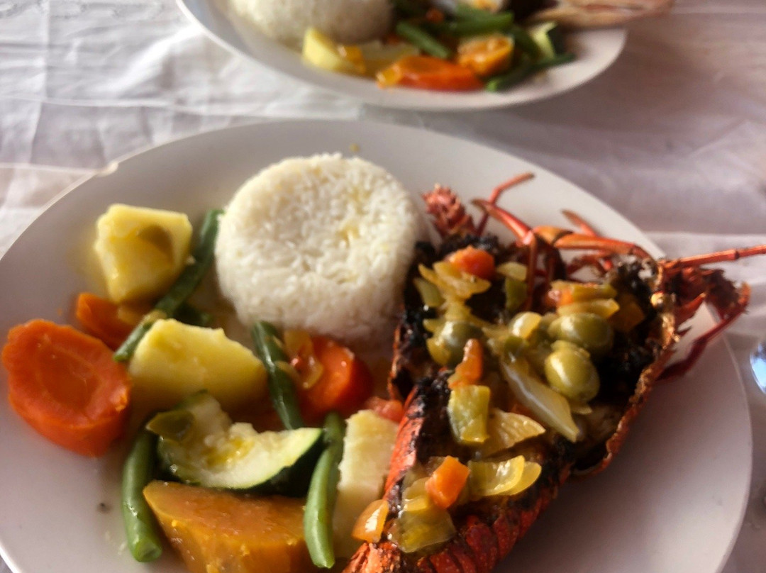 大贝里拉历史中心旧城餐馆和美食-Praca do Mar