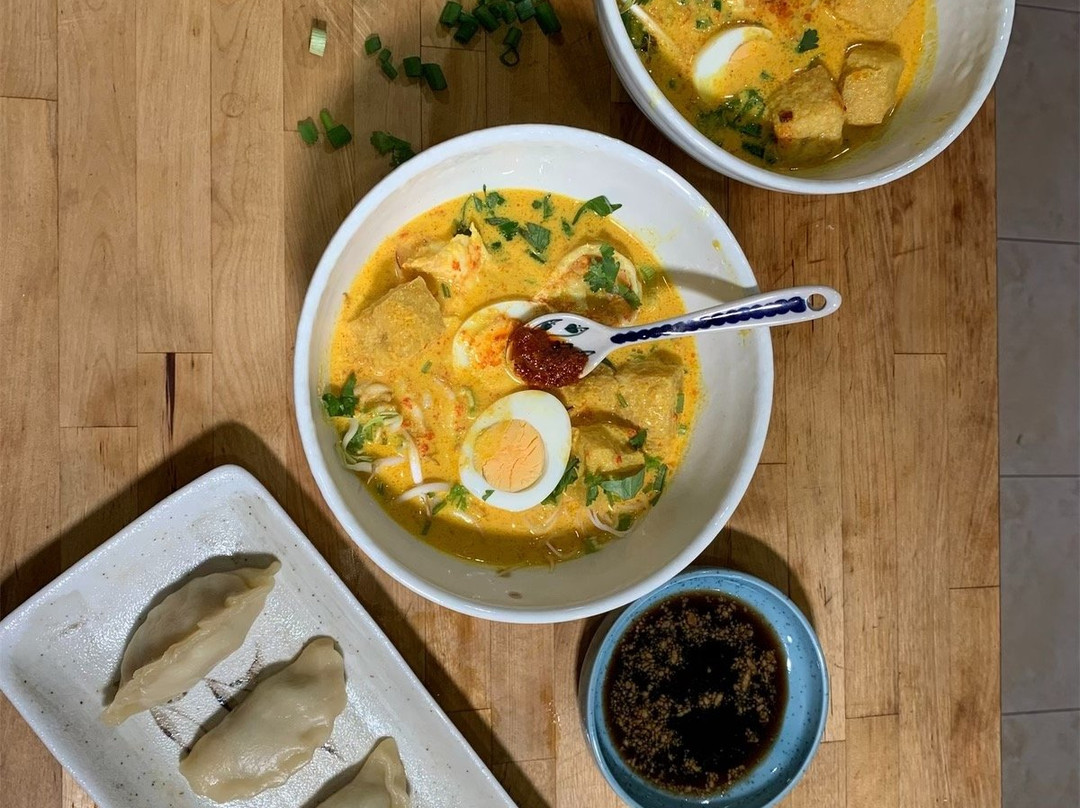 Cooking With Alou景点图片