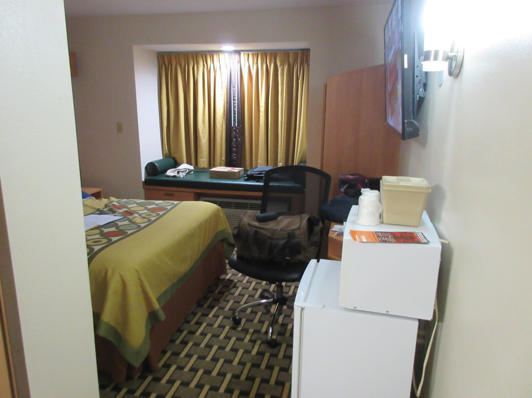 Super 8 by Wyndham Columbus West主图