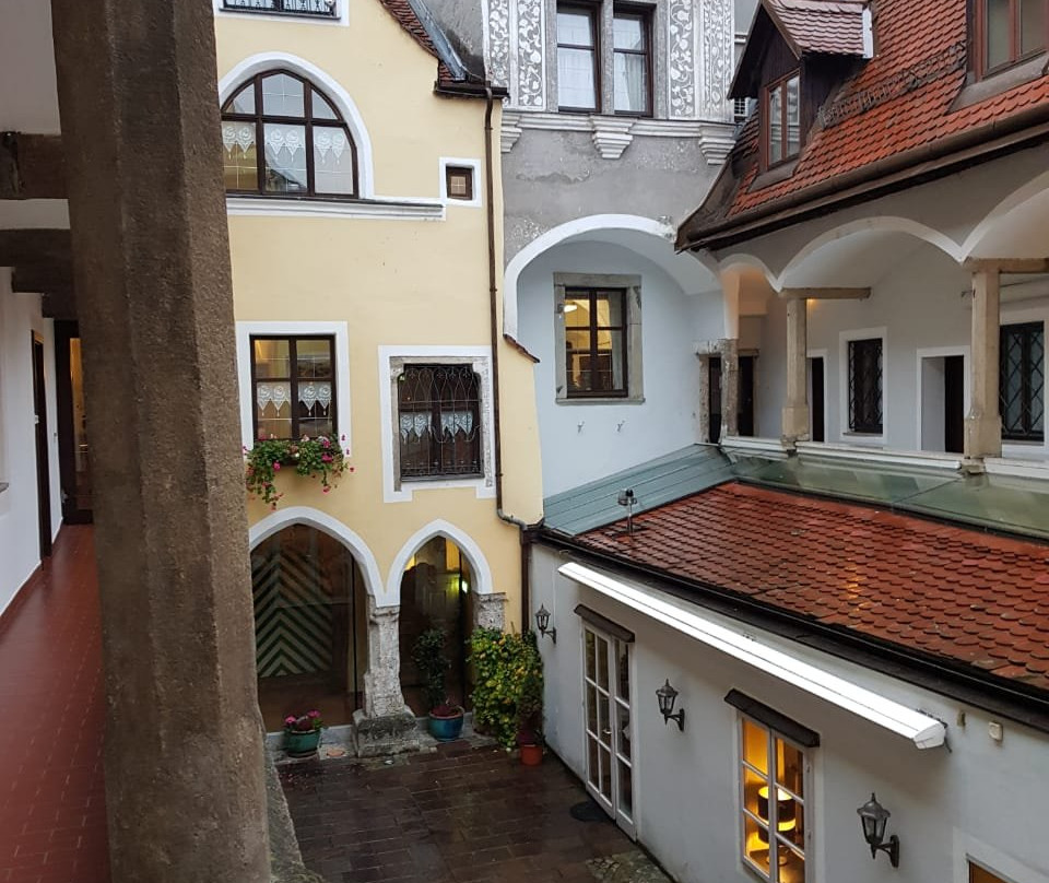 马德兰德酒店主图