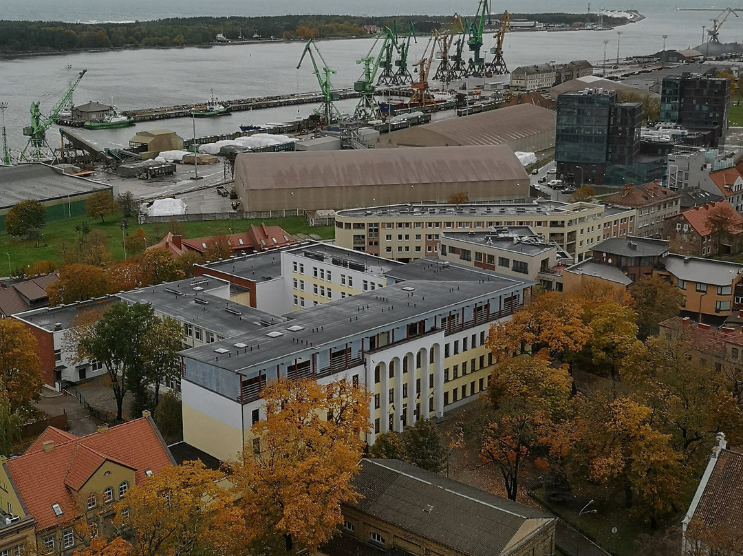 安伯顿克莱佩达酒店主图