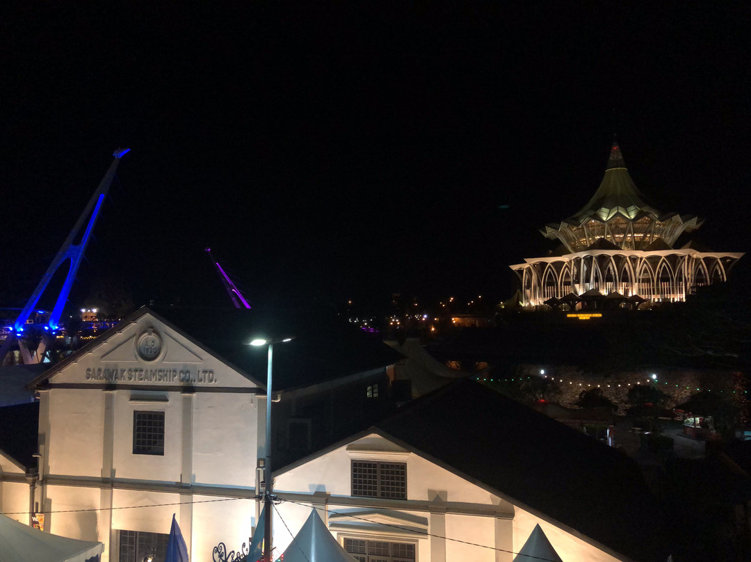 王后精品套房酒店主图