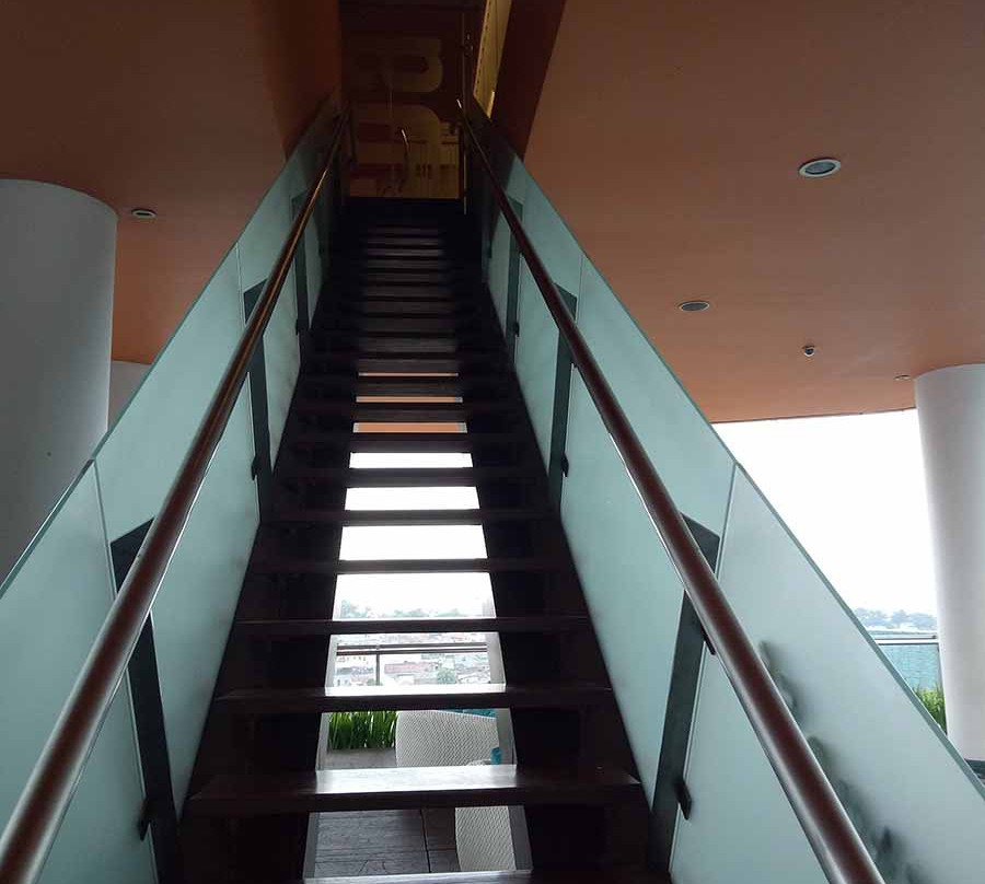 万隆森萨酒店主图