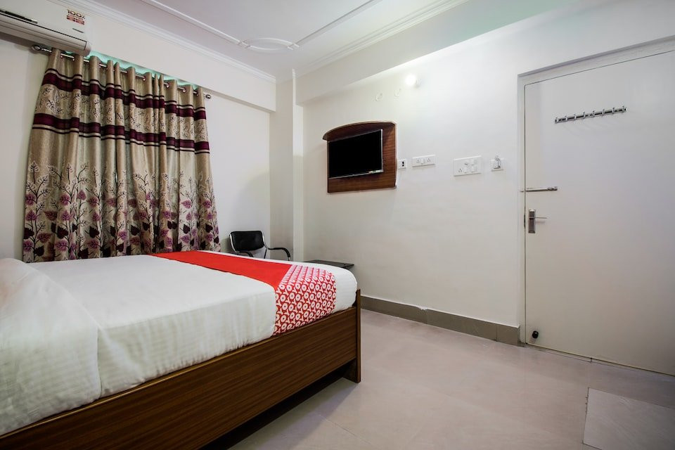 OYO 27616 Hotel Mega Royal主图