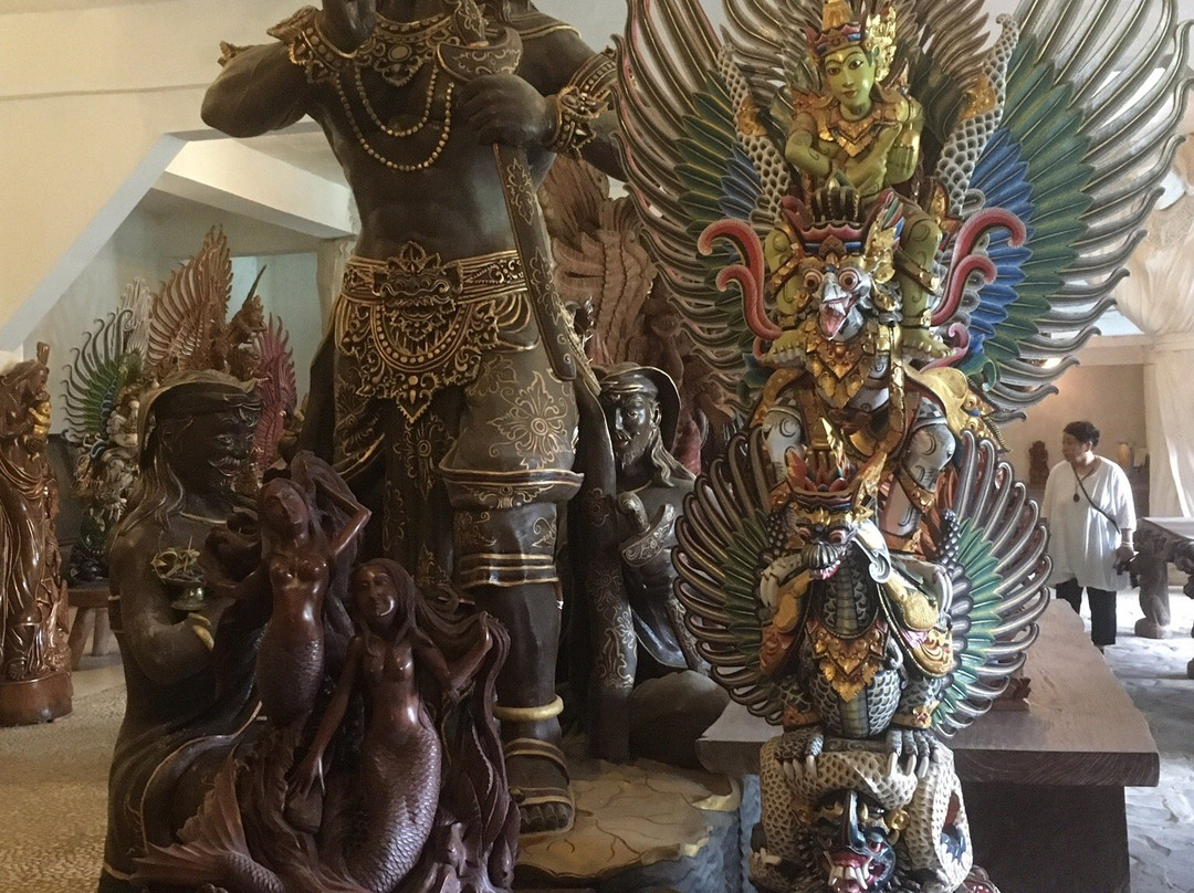 Gallery Ada Garuda-德格拉朗必去景点