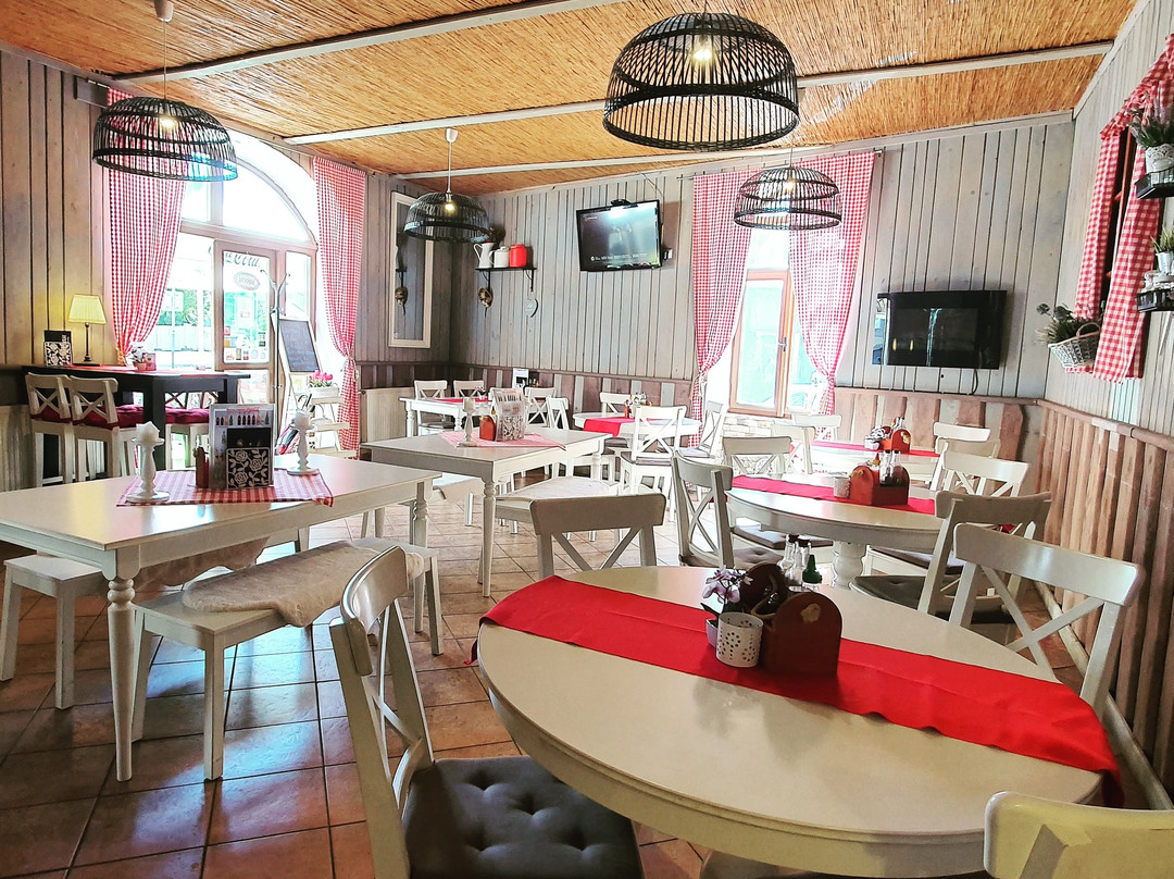 皮耶什佳尼餐馆和美食-Pizzeria Leierov dvor