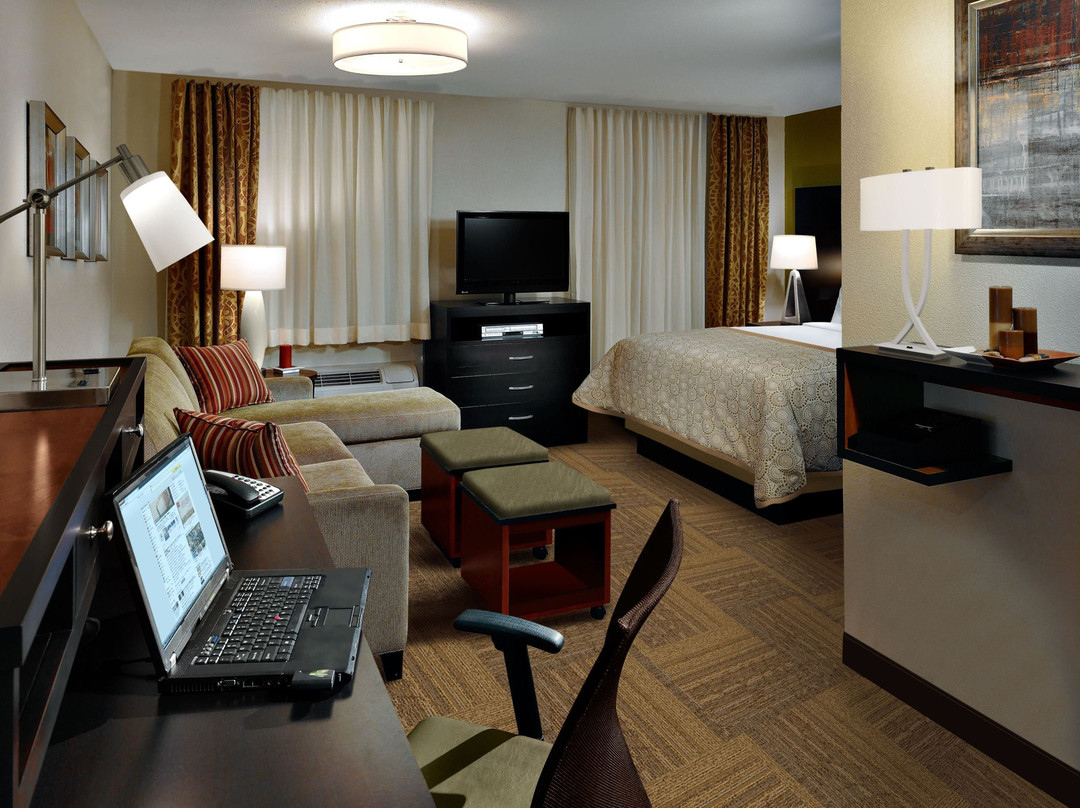 Staybridge Suites Pittsburgh-Cranberry Township by IHG主图