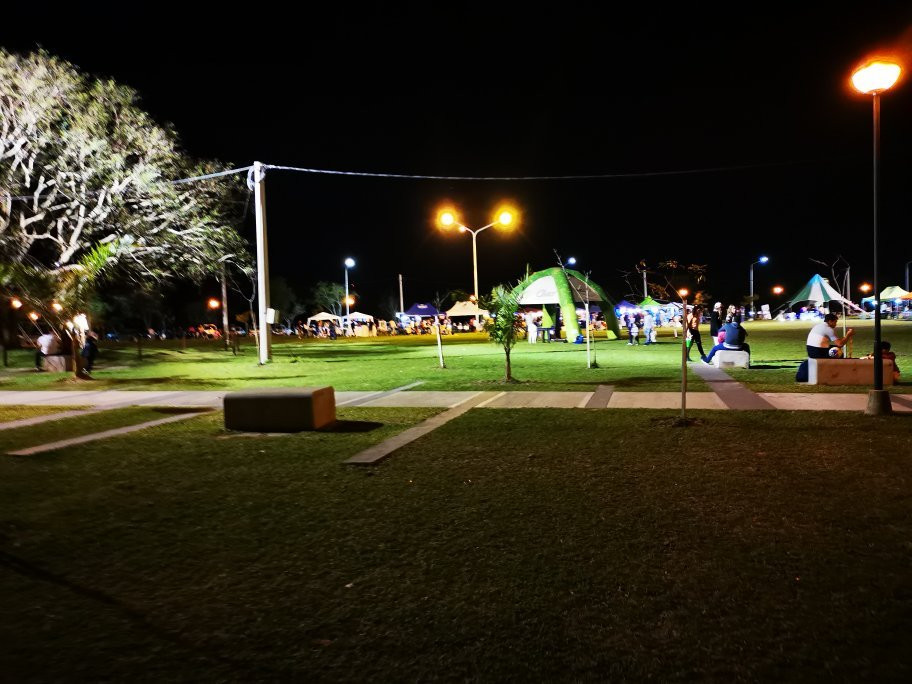 Parque De La Democracia-雷西斯滕西亚必去景点