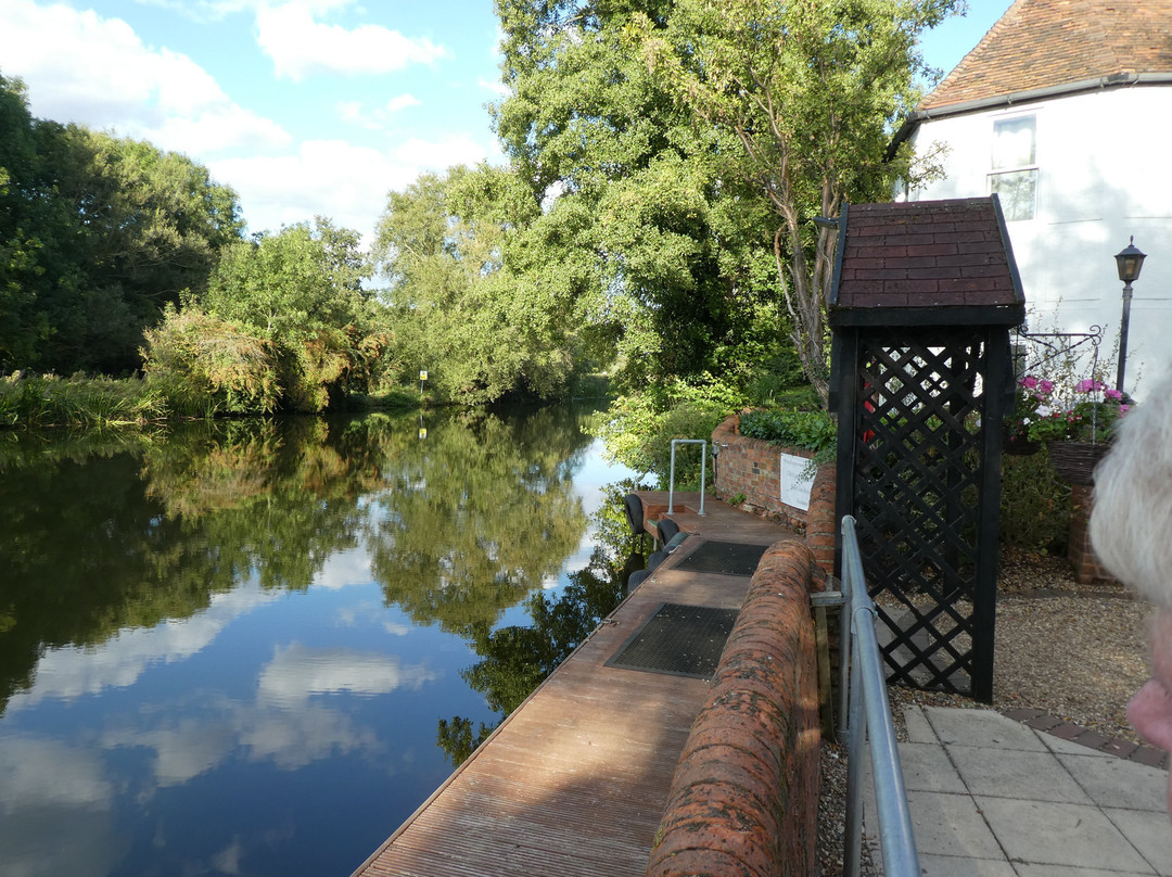 The Kingfisher Riveside Pub & Rooms主图