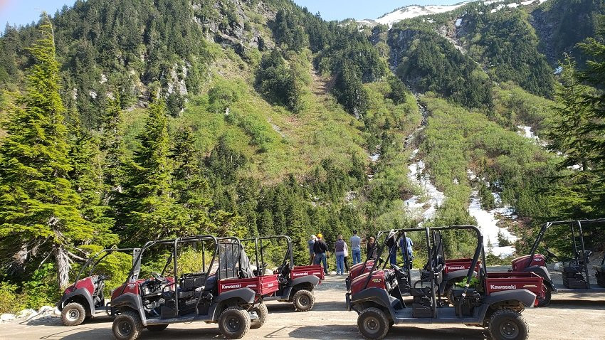 Takshanuk Mountain Trail by 4x4景点图片