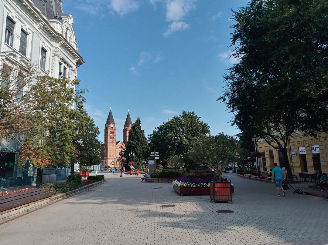 Kossuth Ter (kossuth Square)景点图片