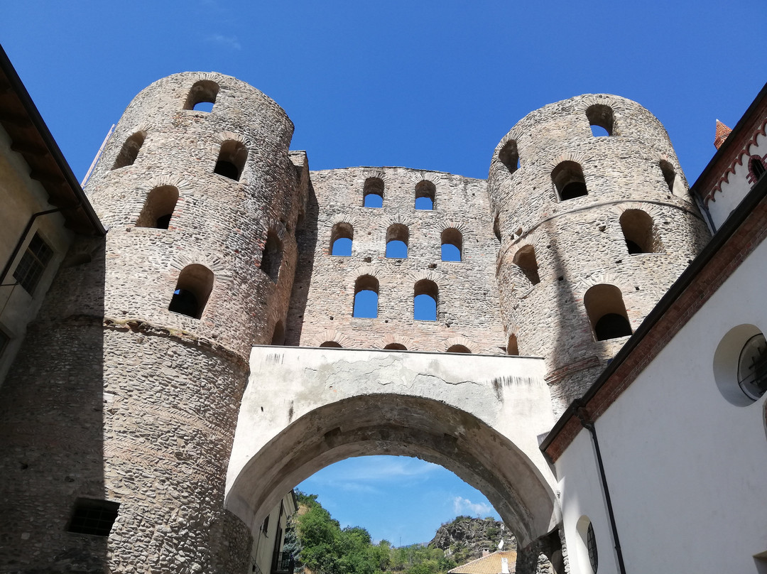 Porta Savoia-Susa必去景点