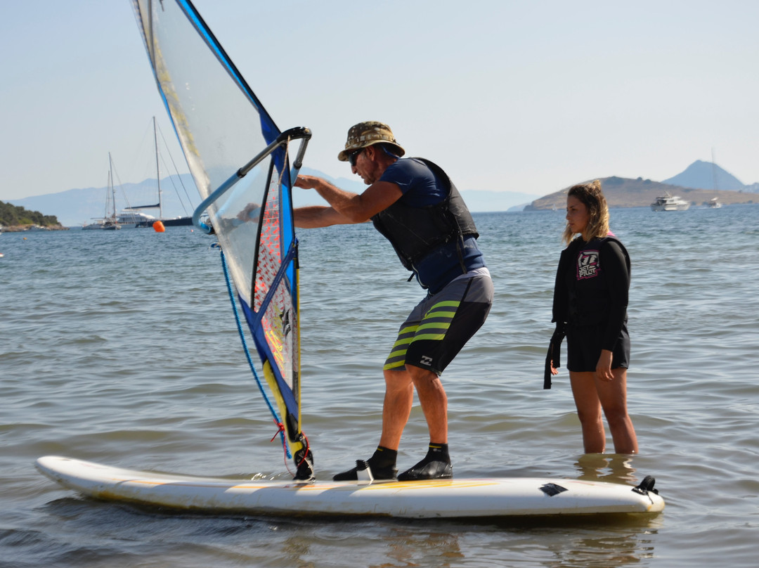 Rush Windsurf School景点图片