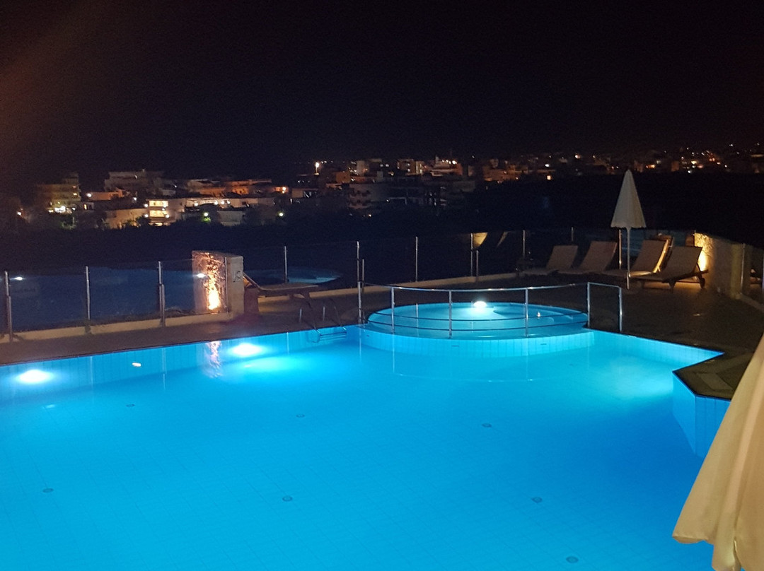 弗雷达公寓酒店主图