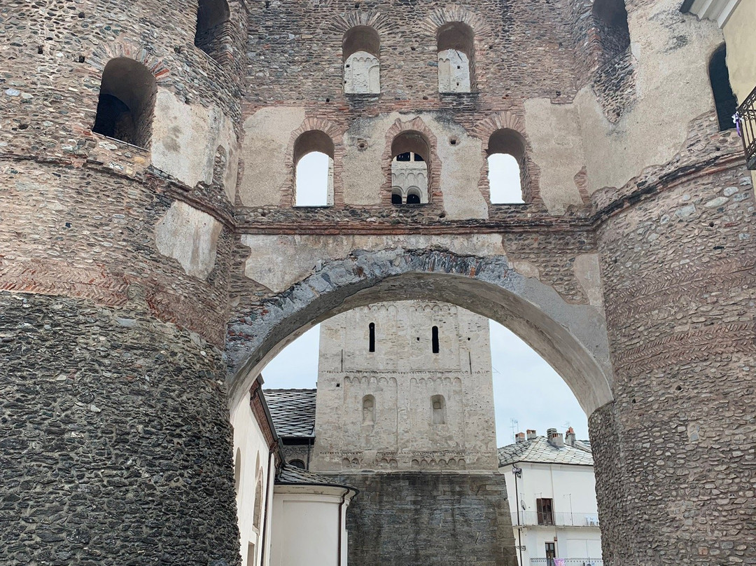 Porta Savoia-Susa必去景点