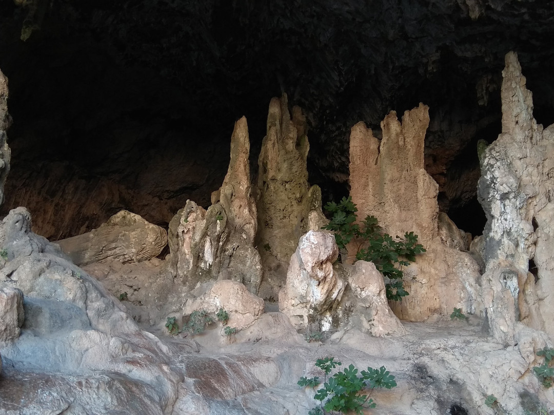 Agia Sofia Cave景点图片